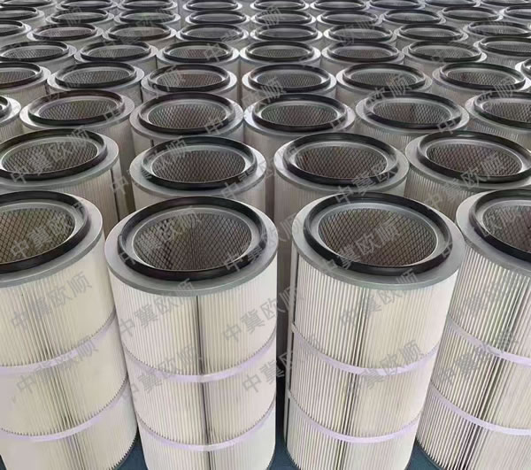 除尘滤芯14